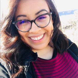 Meet your Posher, Vanessa